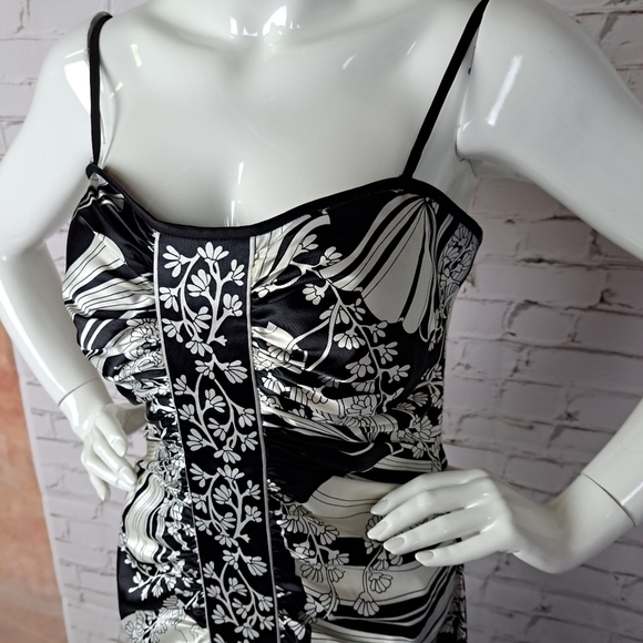 MAGGY London Spaghetti Straps Formal Dress - Picture 4 of 14